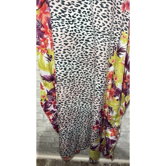 Gypsie Bly  one size kaftan dress with a leopard and floral print. - Picture 3 of 7